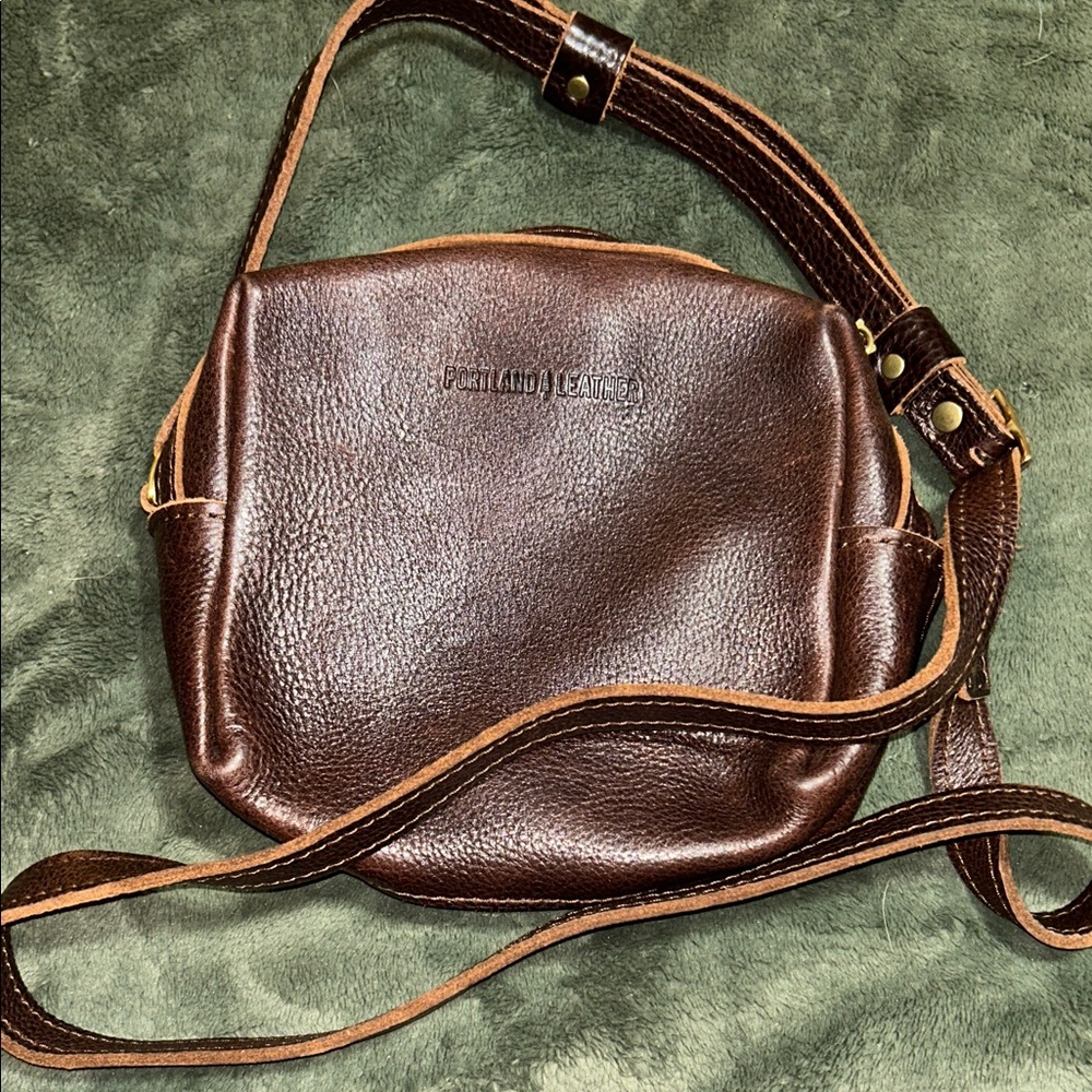 Portland Leather Crossbody Bag